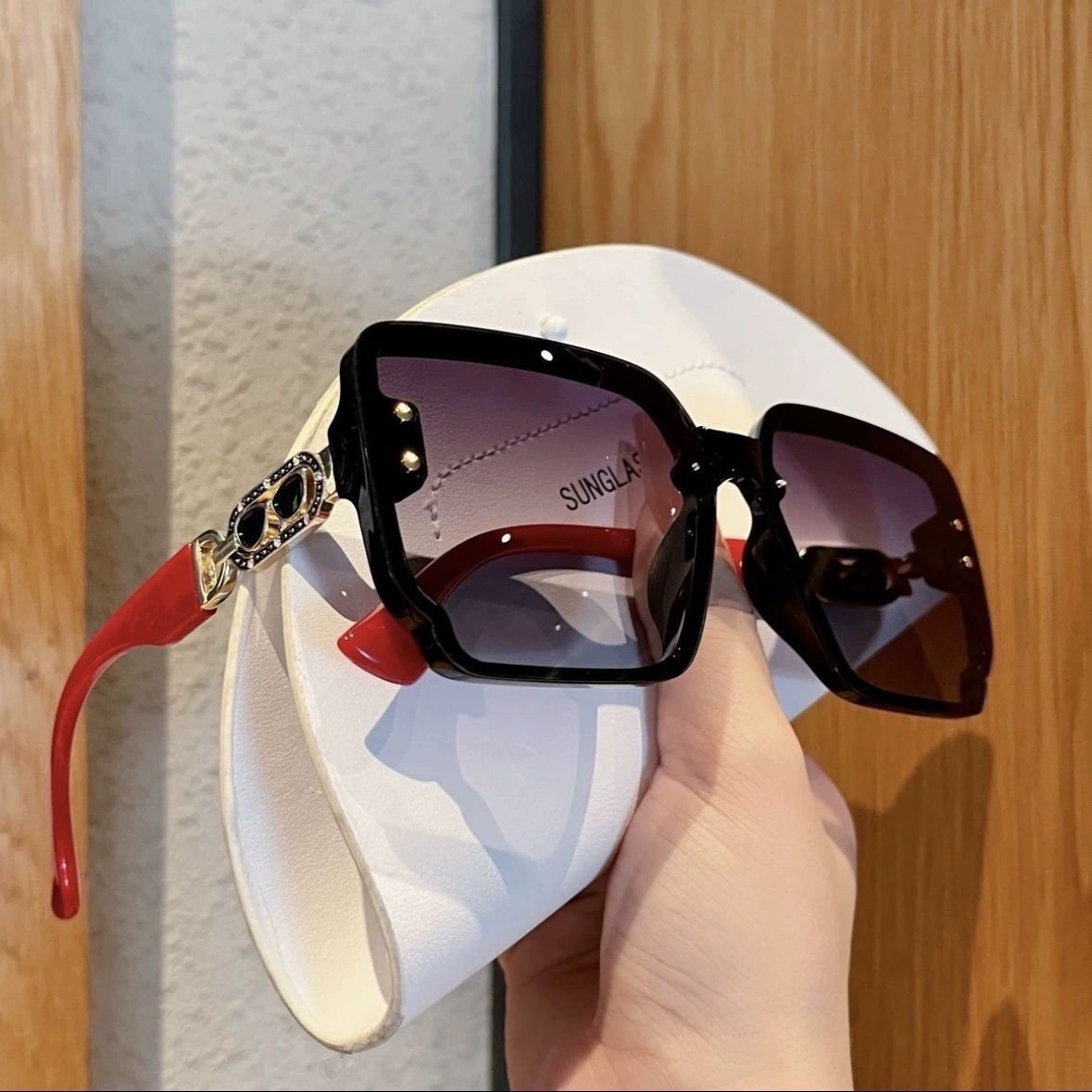 UV400 Protective Sunglasses Style 2
