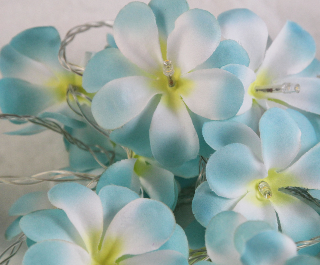 1 Set of 20 LED Tropical Blue Frangipani Flower Battery 3m String Lights for Beach Party Decor