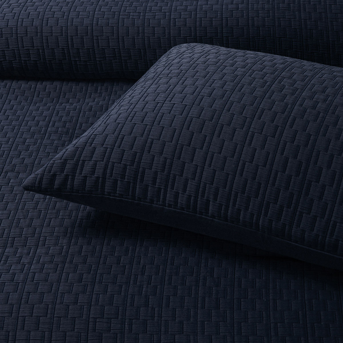 Bianca Burleigh Ink Jacquard Quilt Cover Set King - Image 4
