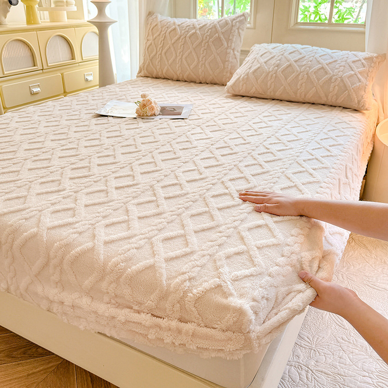 Beige Ultra Soft Plush Fitted Sheet Embossed Diamond 150x200cm