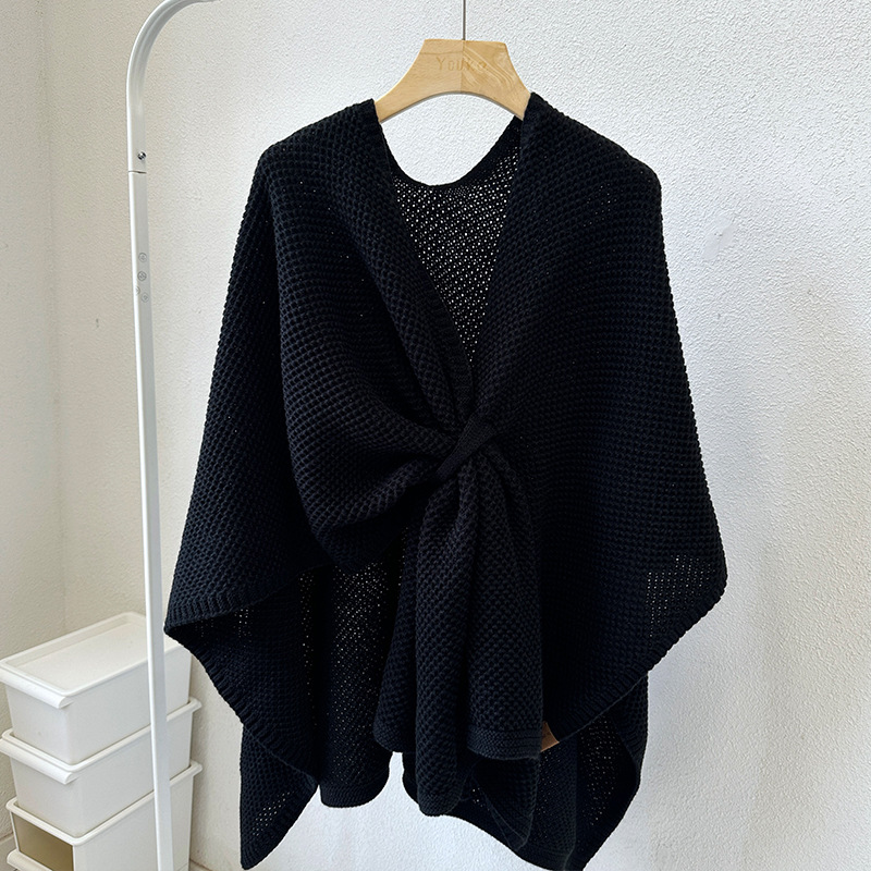 Black Luxurious Faux Cashmere Knitted Buckled Cape Shawl