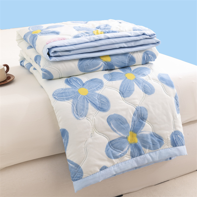 Lightweight Reversible Summer Quilt Blue Flowers