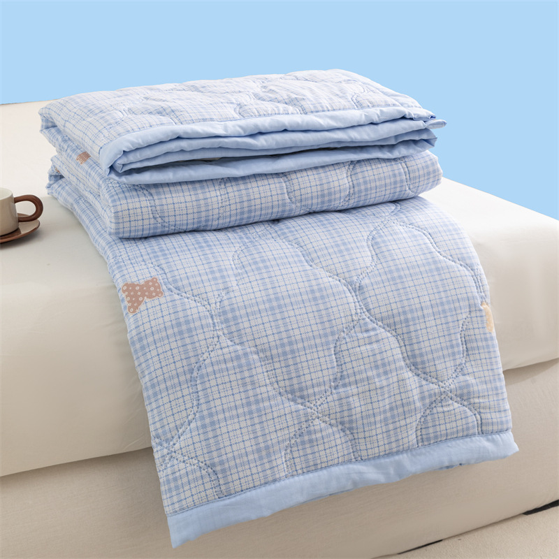 Lightweight Reversible Summer Quilt Plaid Bear