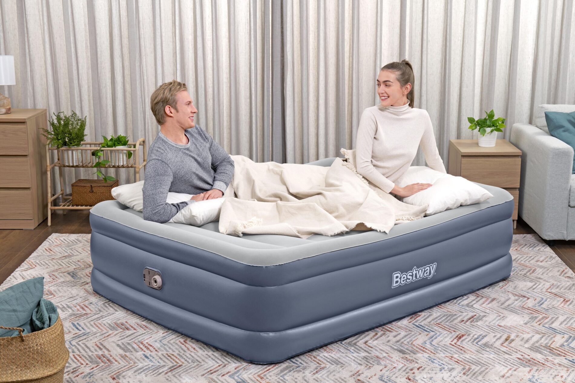 Bestway 2.03m Tritech Air Inflatable Mattress Queen Built-In Pump - Image 3