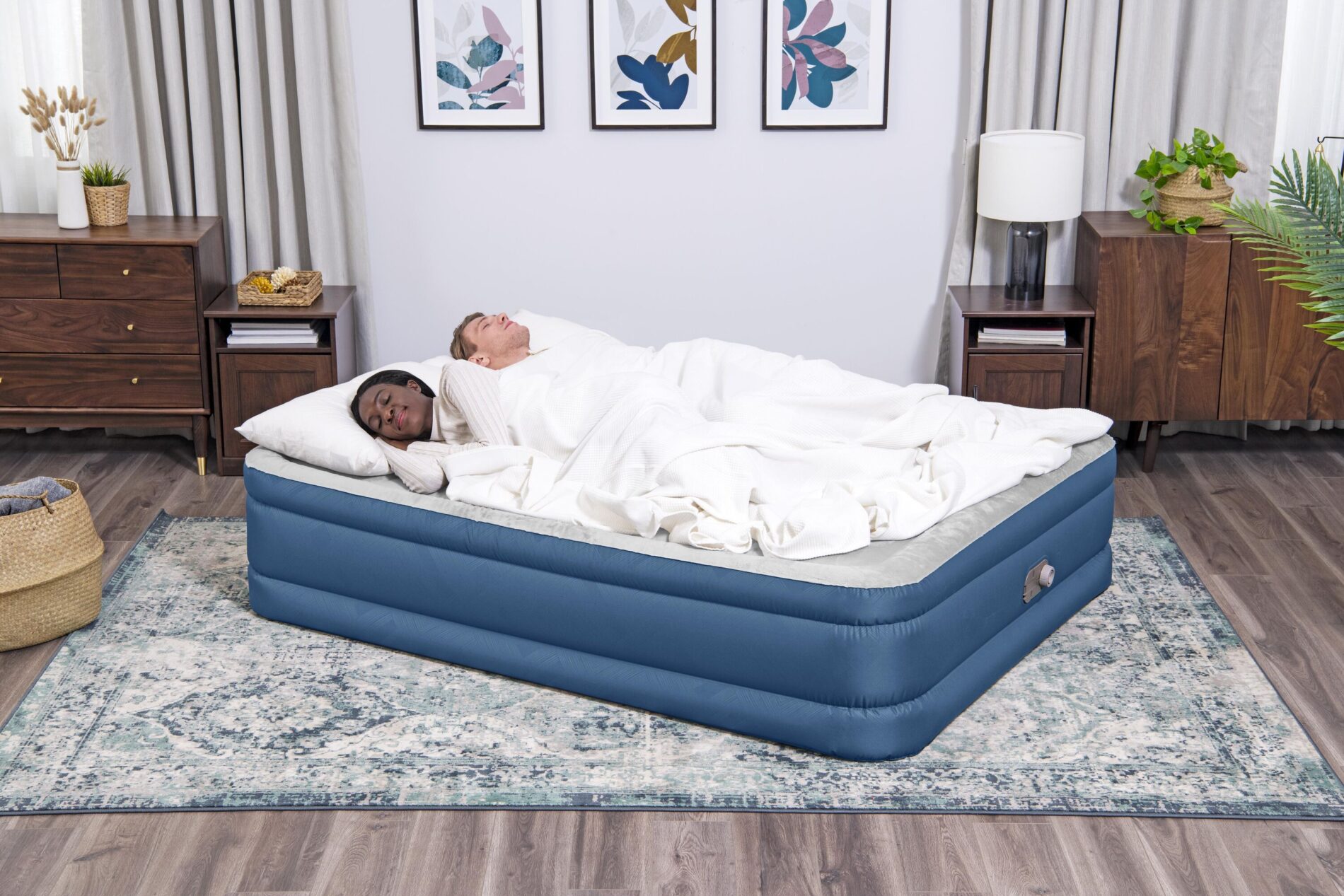 Bestway 2.03m Fortech Snugable Top Air Mattress Queen Built-In Pump - Image 3
